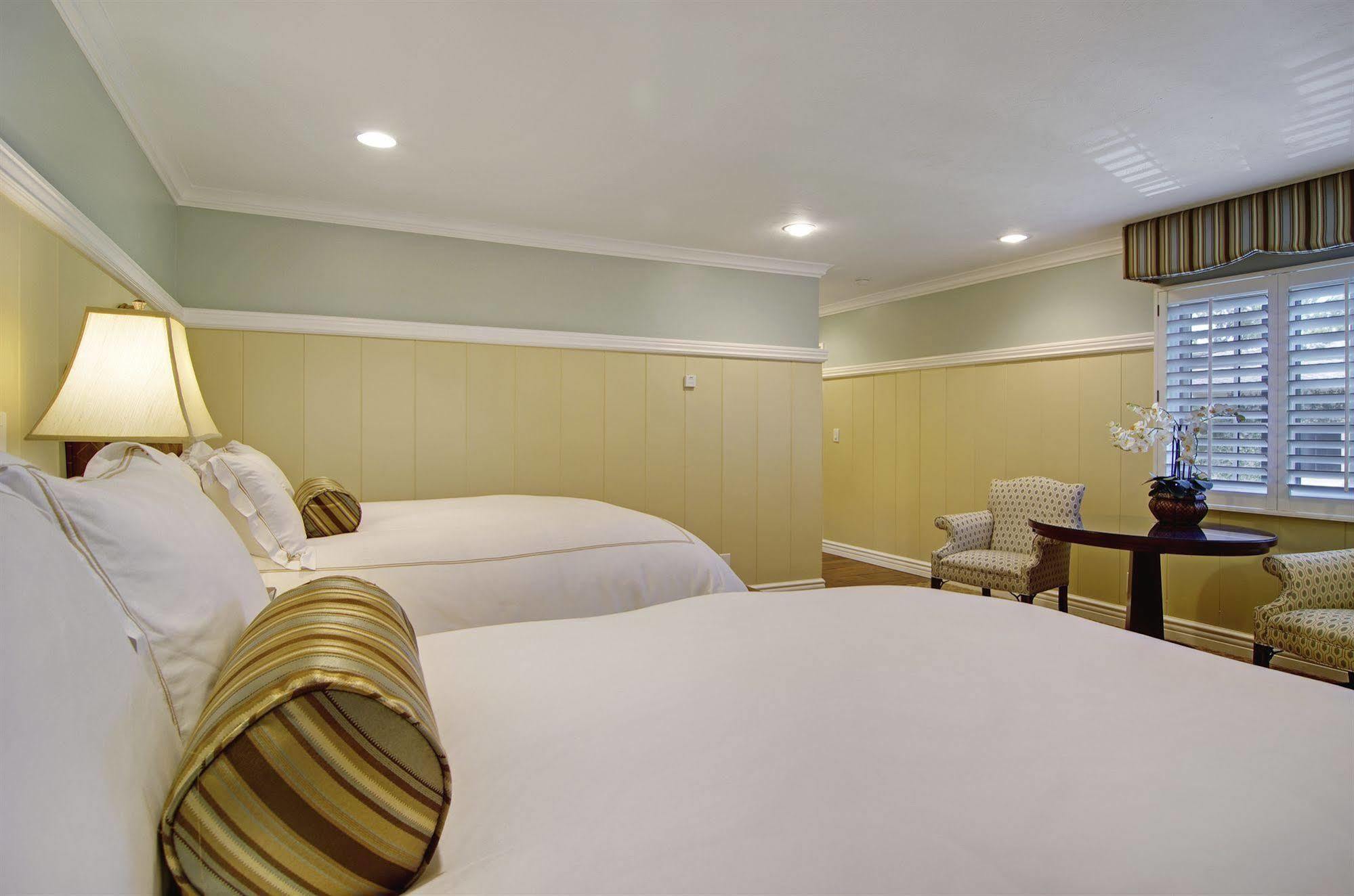 Wayside 3* Carmel-by-the-Sea