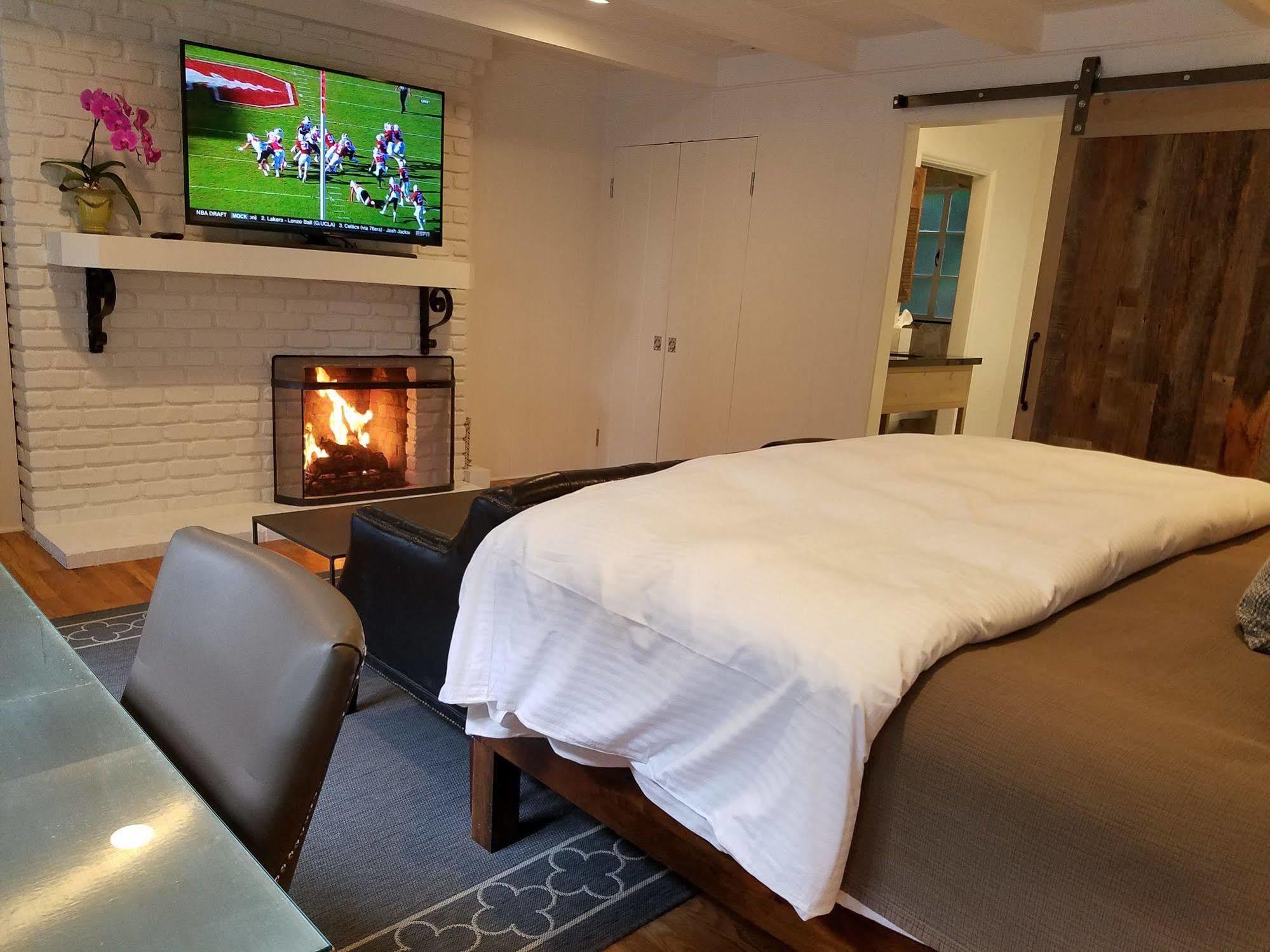 The Vagabond's House 4* Carmel-by-the-Sea