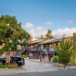 Wayside Inn