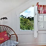 Sea View Inn - Carmel