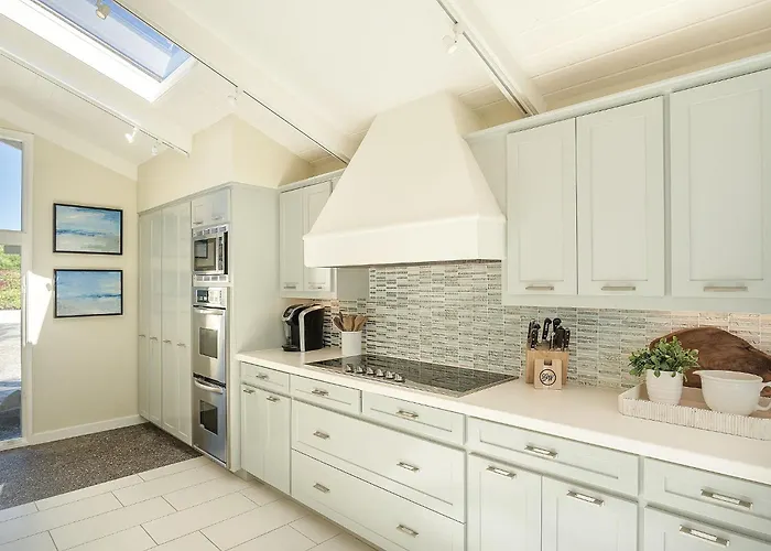 3911 Point Lobos View Home