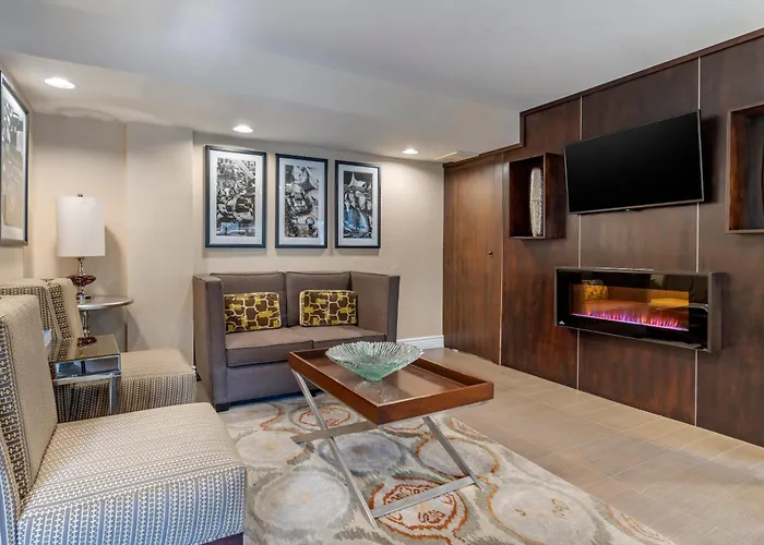 Best Western Carmel\'S Town House Lodge