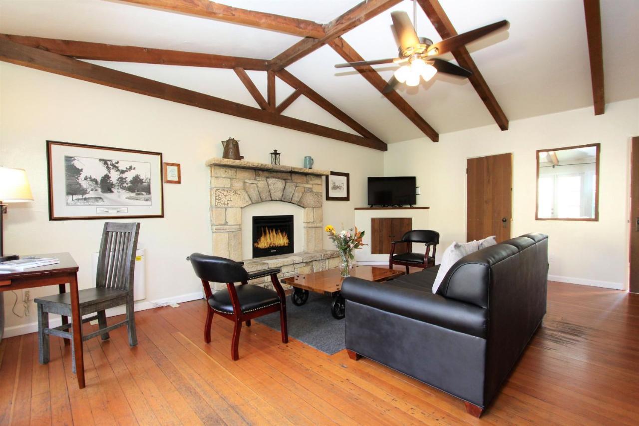 Forest Lodge *