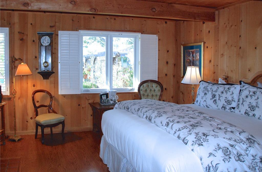 Garden Bed & Breakfast 2*