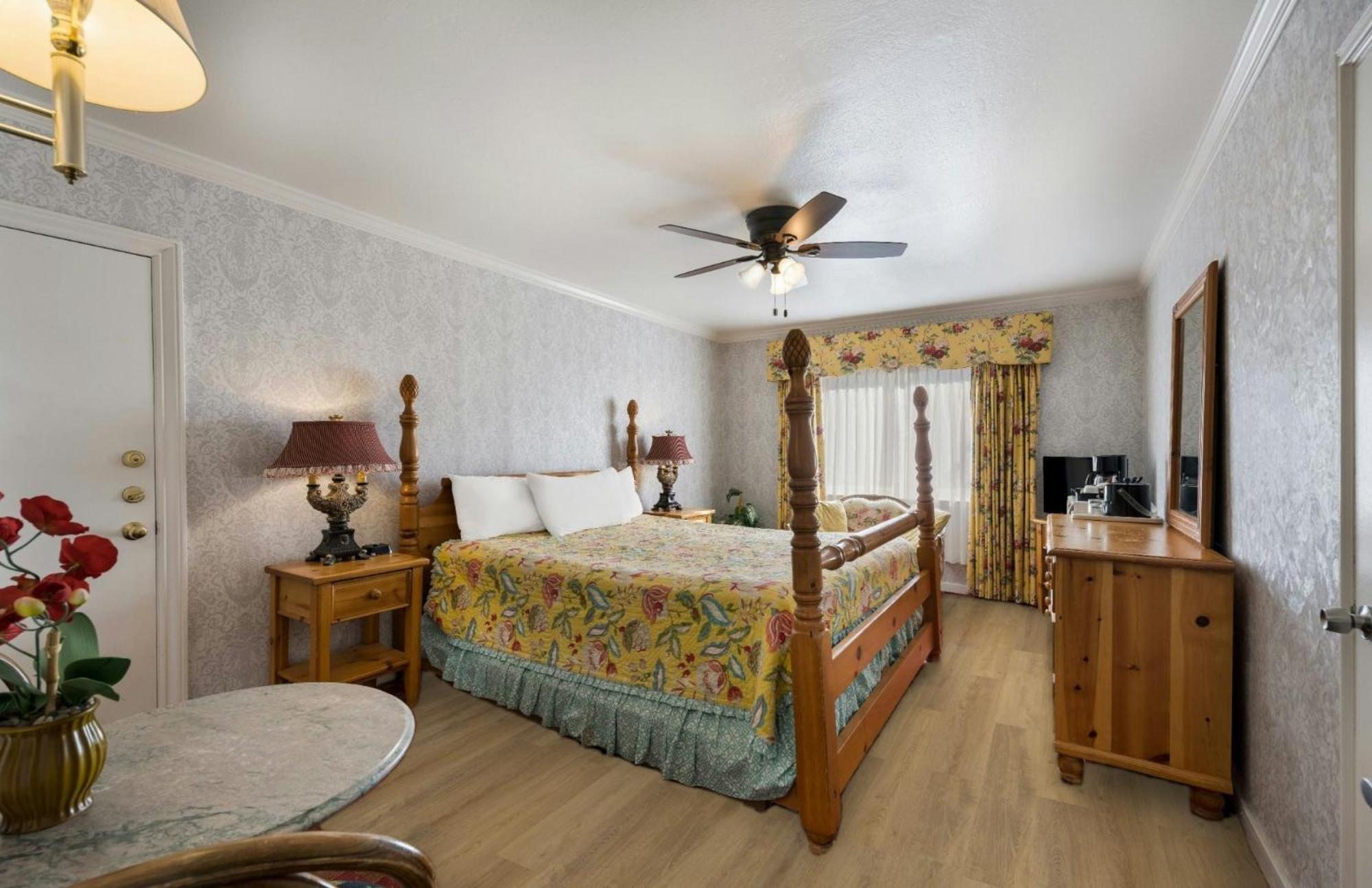 Motel & 3*