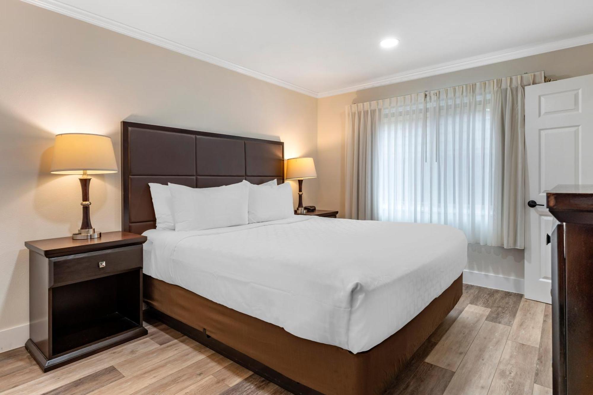 Western Carmel's Town House Hotel Carmel-by-the-Sea