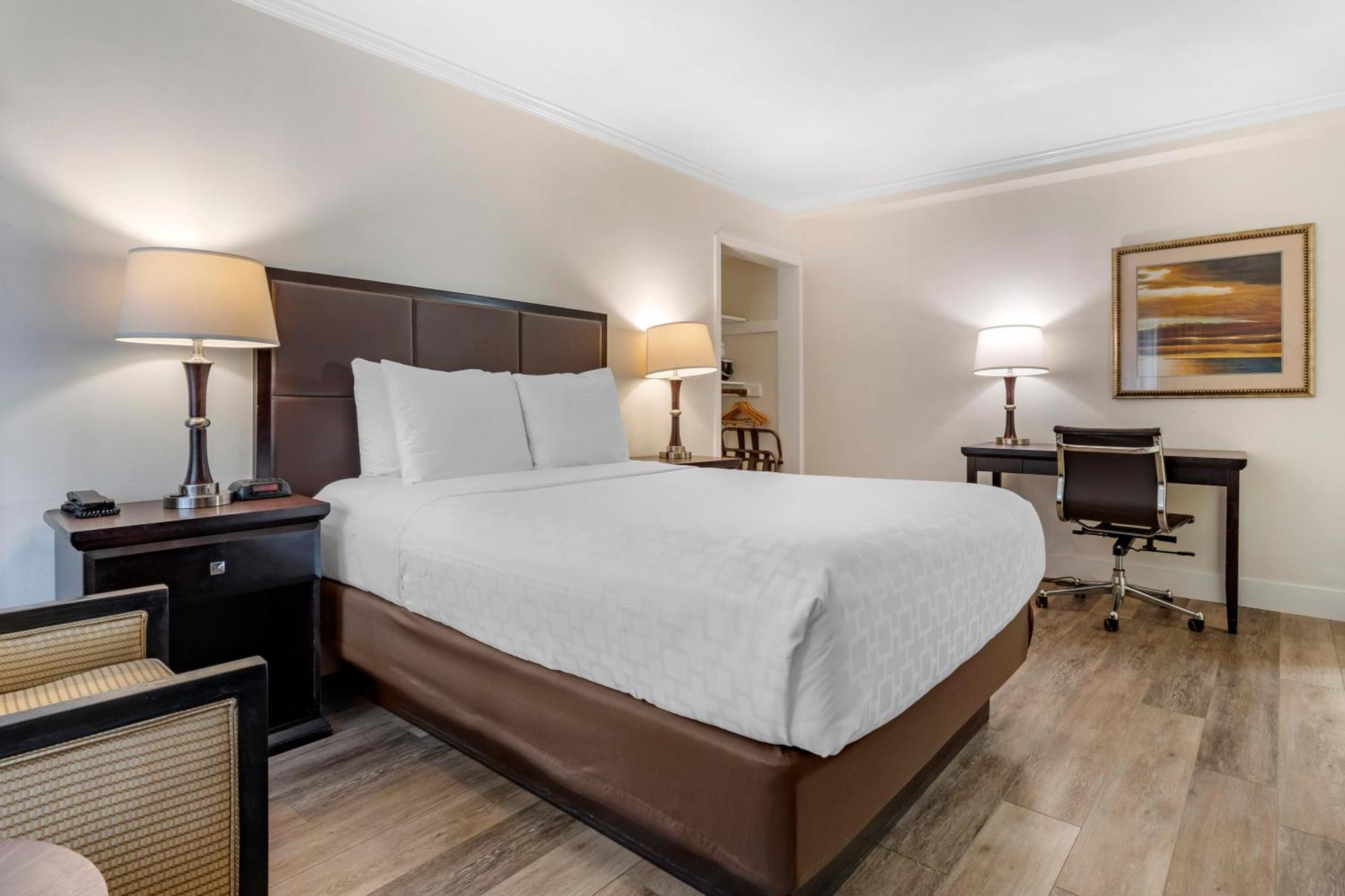 Western Carmel's Town House 3* Carmel-by-the-Sea
