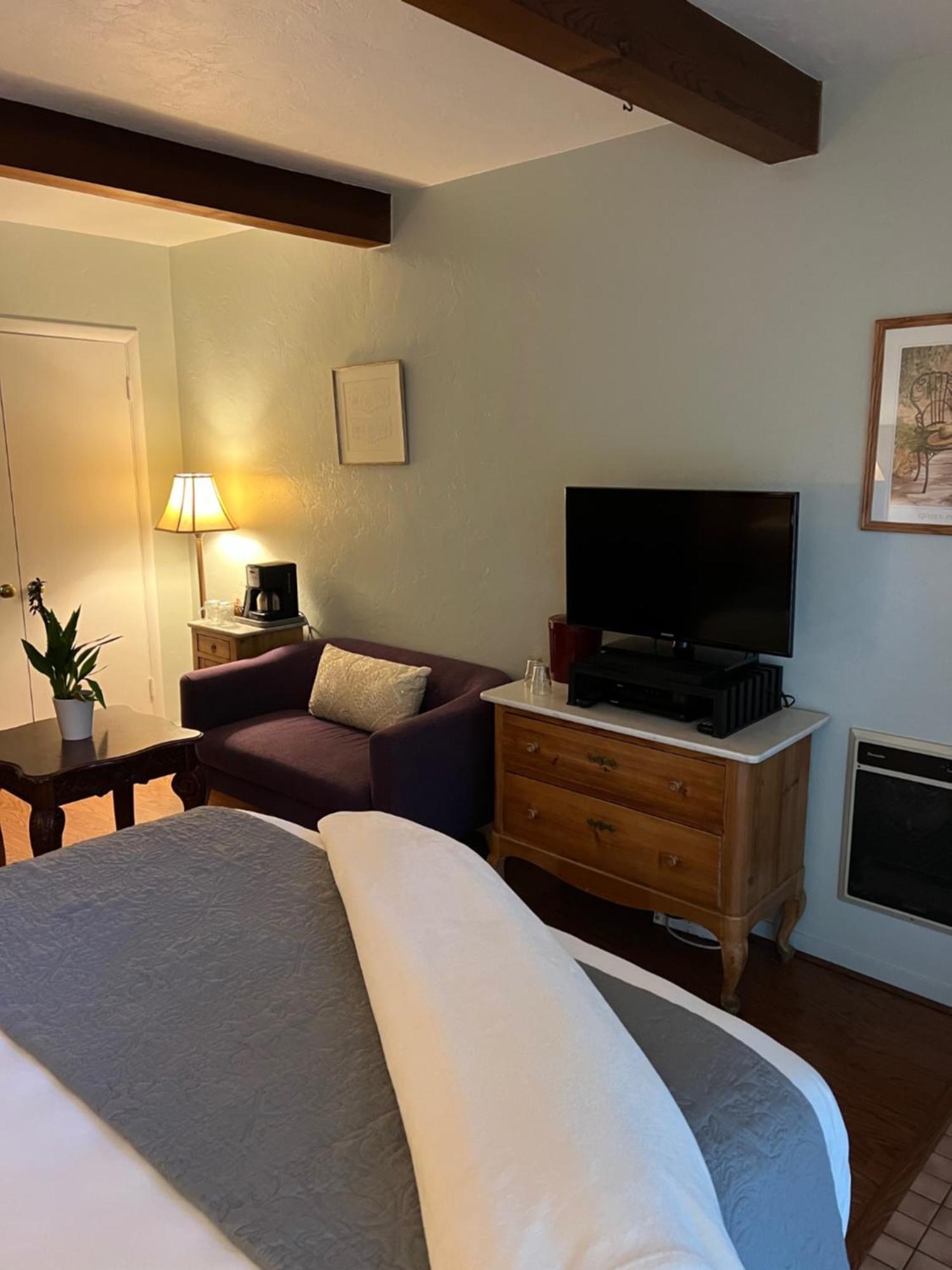 Bed & Breakfast Garden Carmel-by-the-Sea