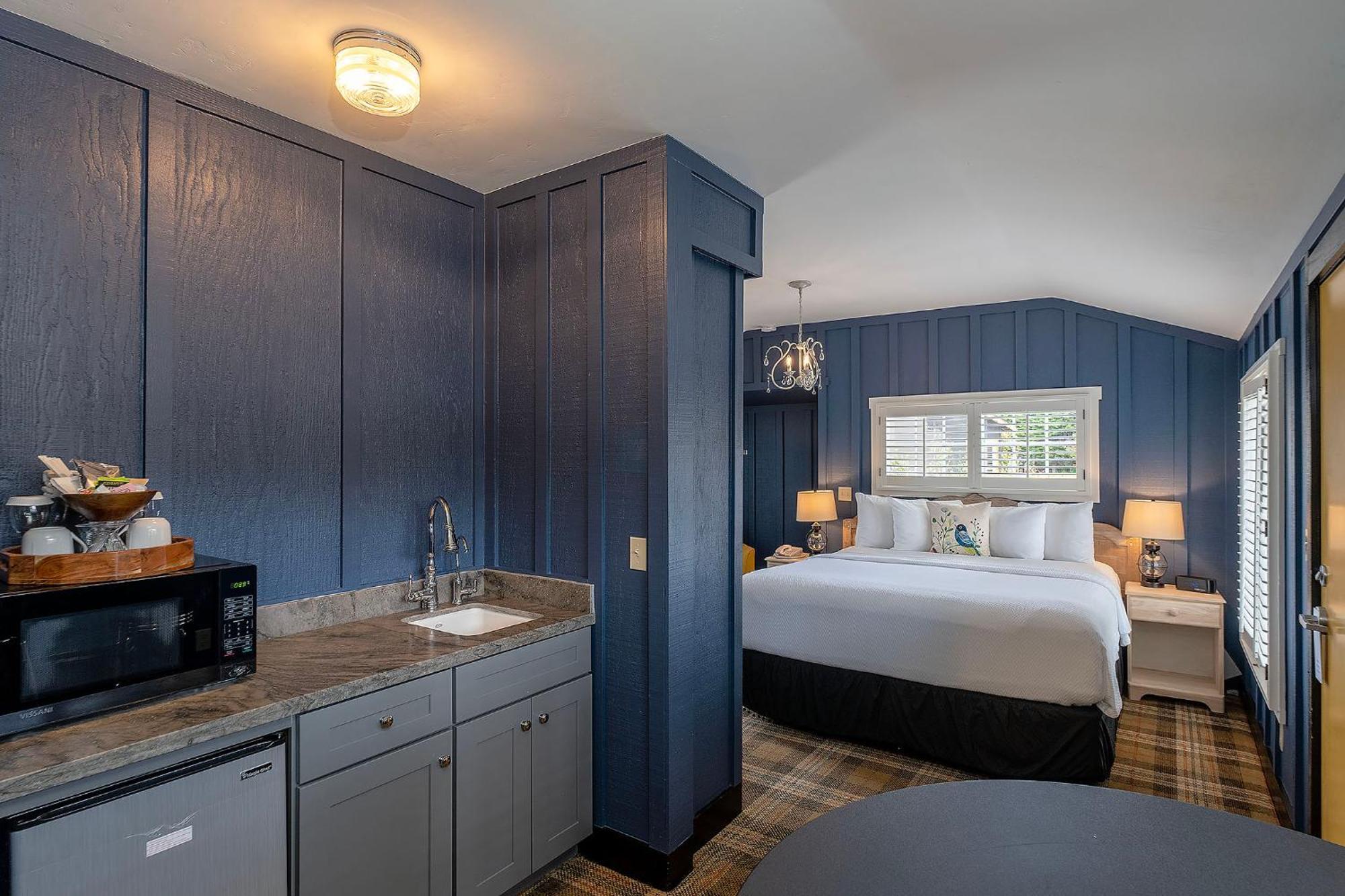 Inn River 3*