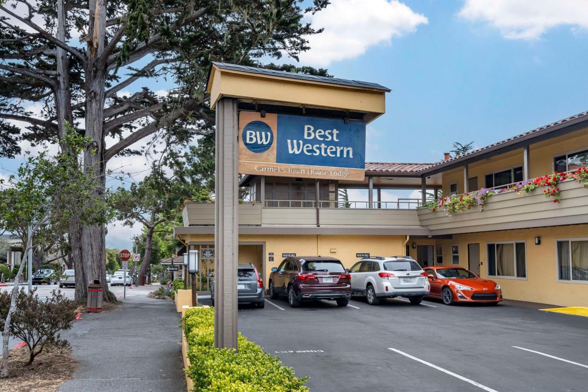 Western Carmel's Town House Carmel-by-the-Sea