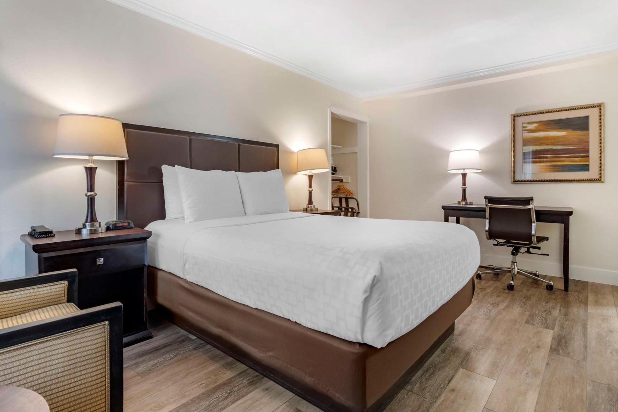 Western Carmel's Town House 3* Carmel-by-the-Sea