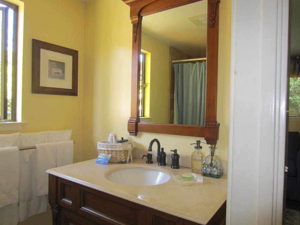 Edgemere Cottages Bed & Breakfast Carmel-by-the-Sea
