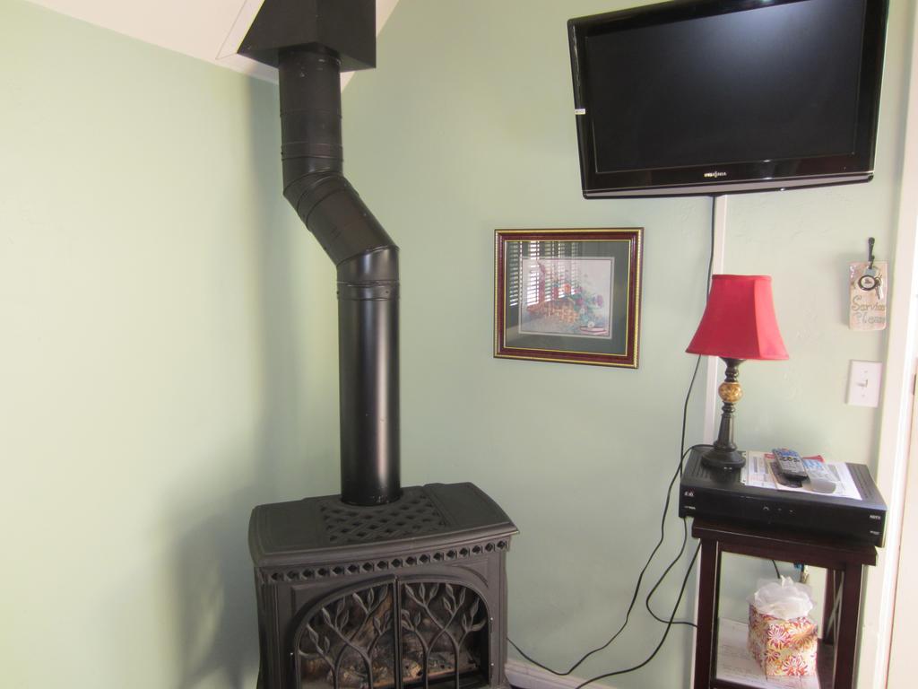 Edgemere Cottages Bed & Breakfast 3*