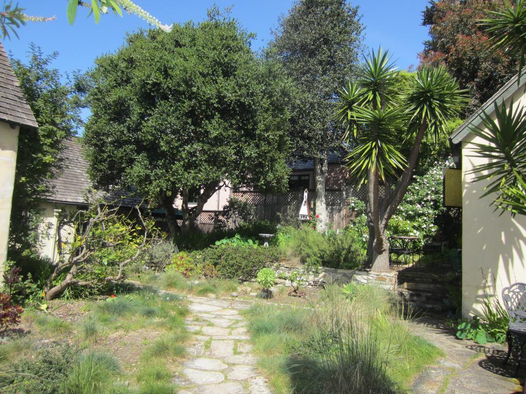 Edgemere Cottages 3*