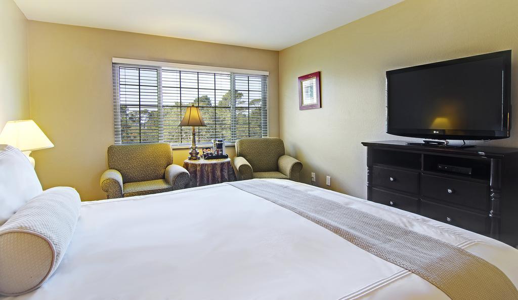 Inn Svendsgaard's Carmel-by-the-Sea