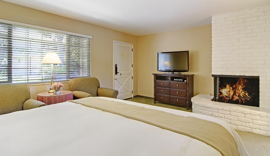 Inn Svendsgaard's Carmel-by-the-Sea