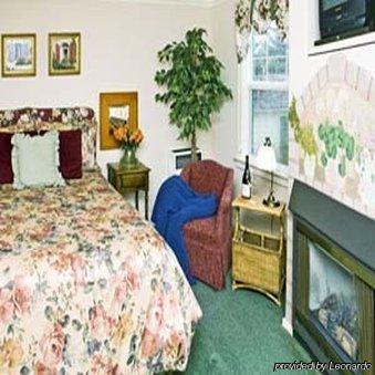 The Colonial Terrace 3*