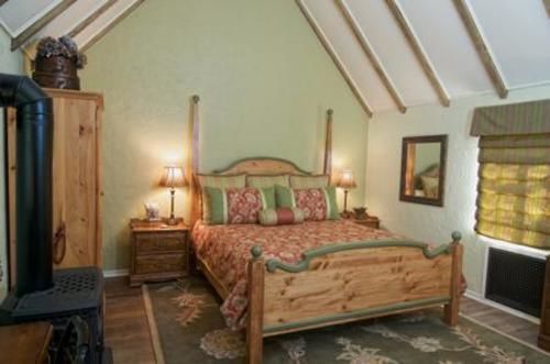 Edgemere Cottages Bed & Breakfast 3*