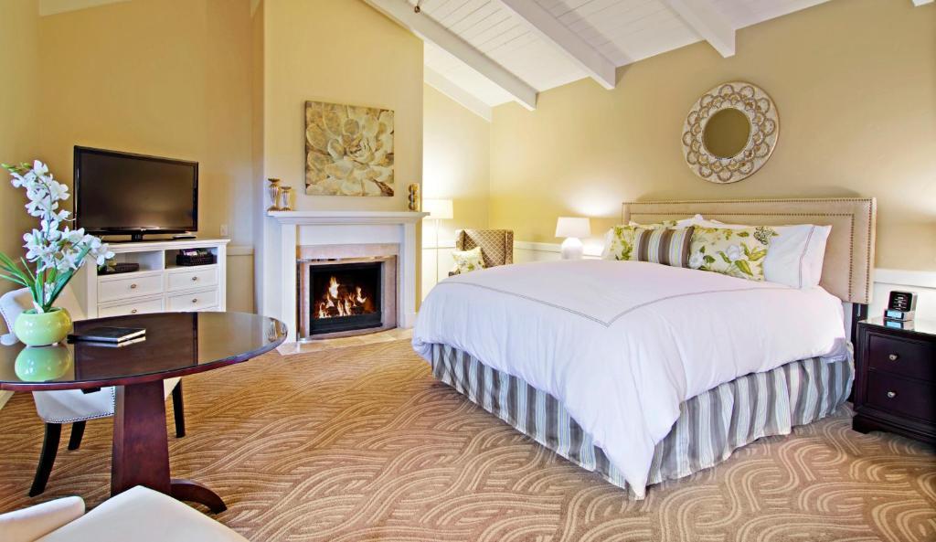 Carriage House Inn Carmel-by-the-Sea