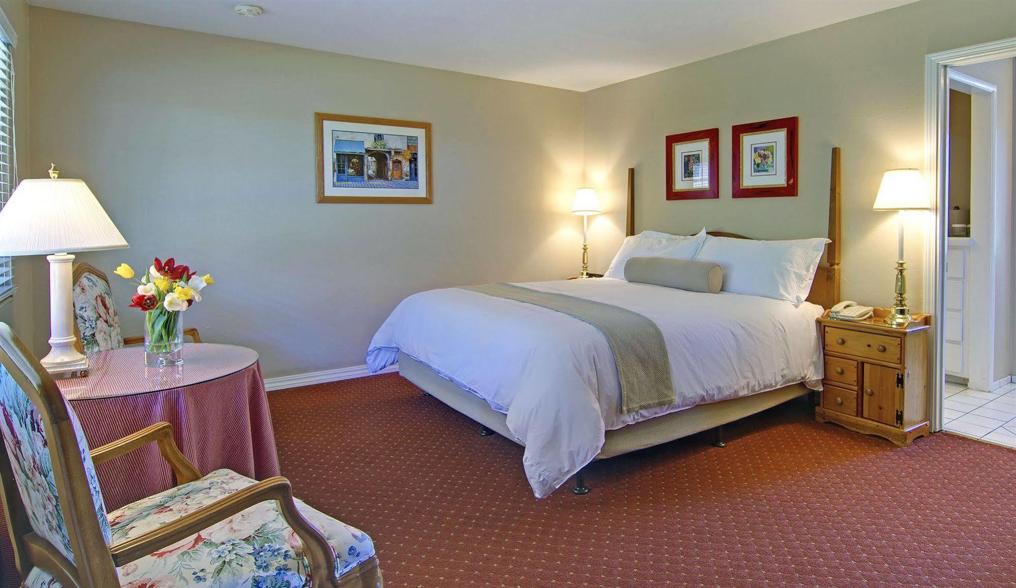 Inn Svendsgaard's Carmel-by-the-Sea