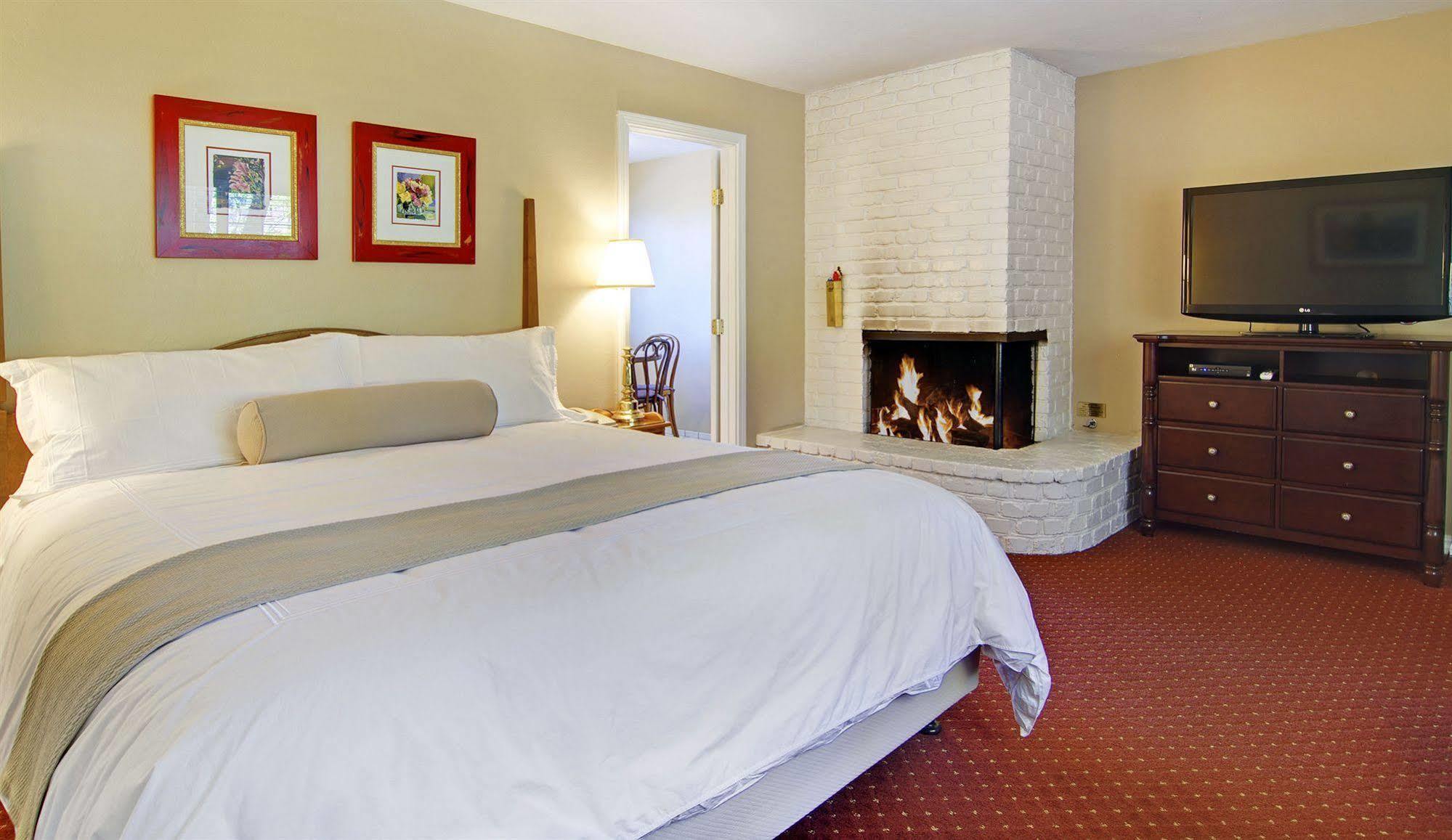 Inn Svendsgaard's Carmel-by-the-Sea