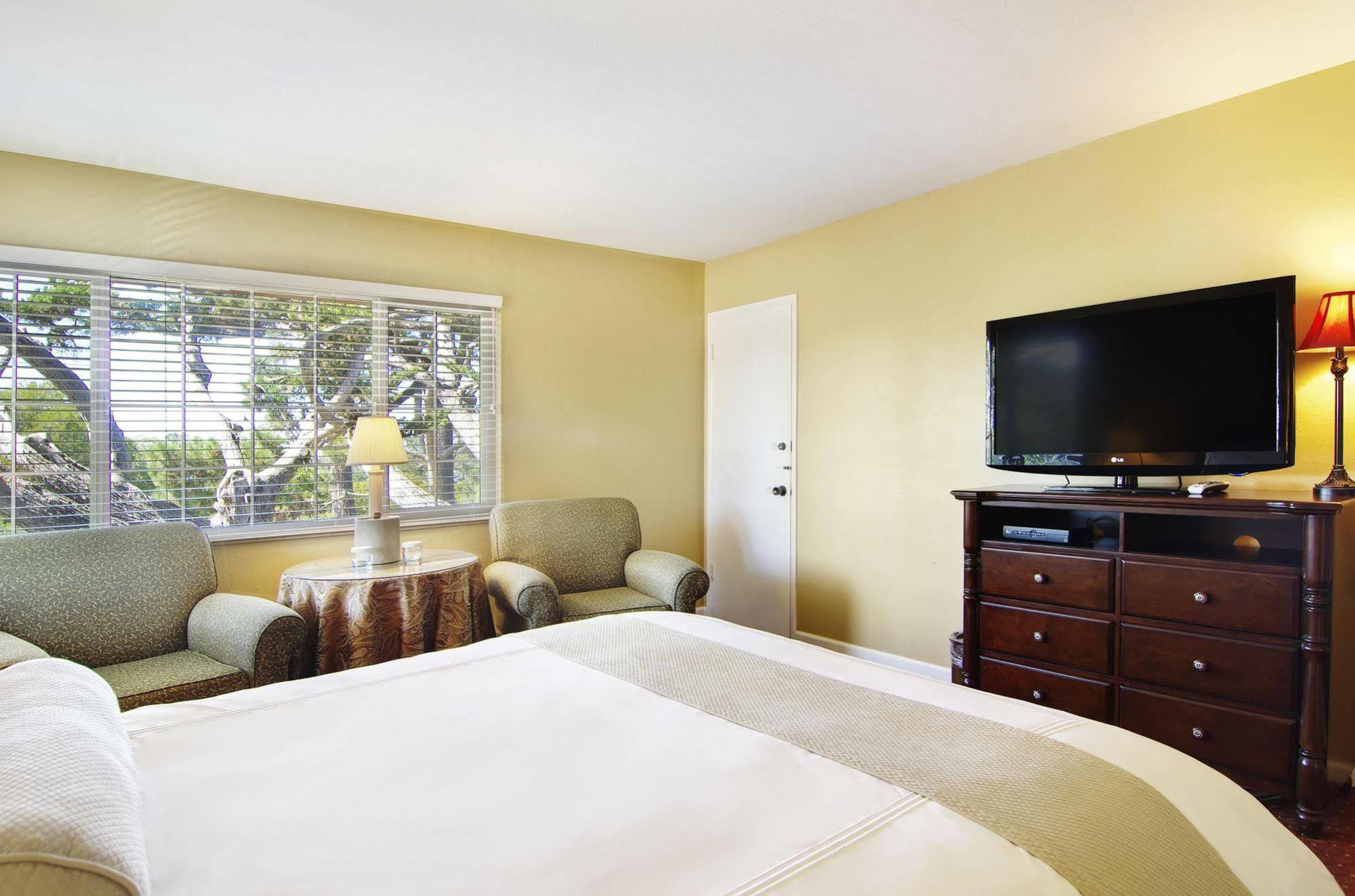 Svendsgaard's Carmel-by-the-Sea
