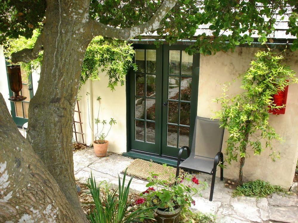 Bed & Breakfast Edgemere Cottages 3*