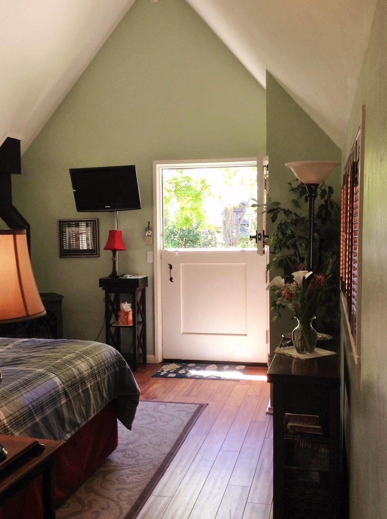 Edgemere Cottages Carmel-by-the-Sea