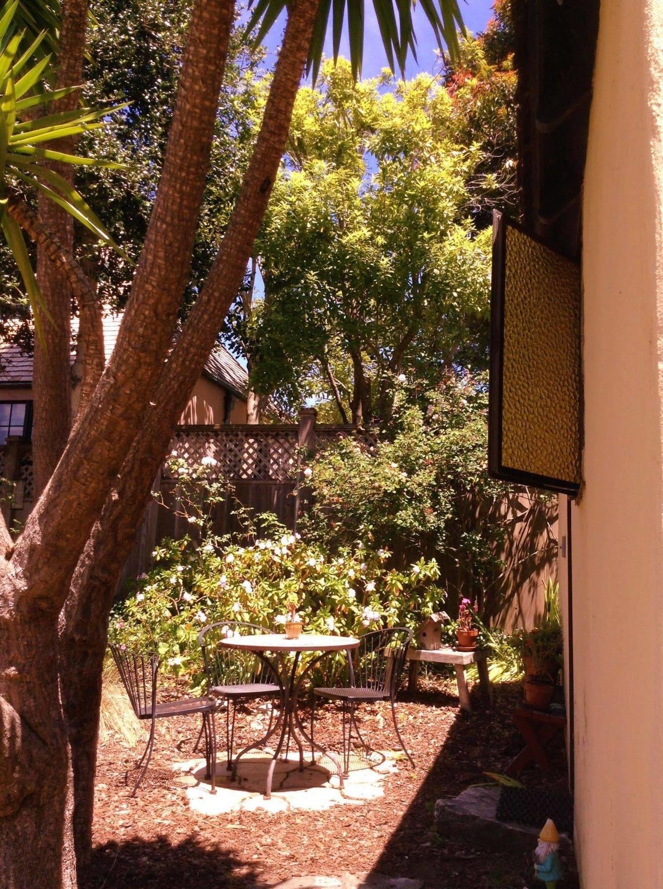 Edgemere Cottages 3*