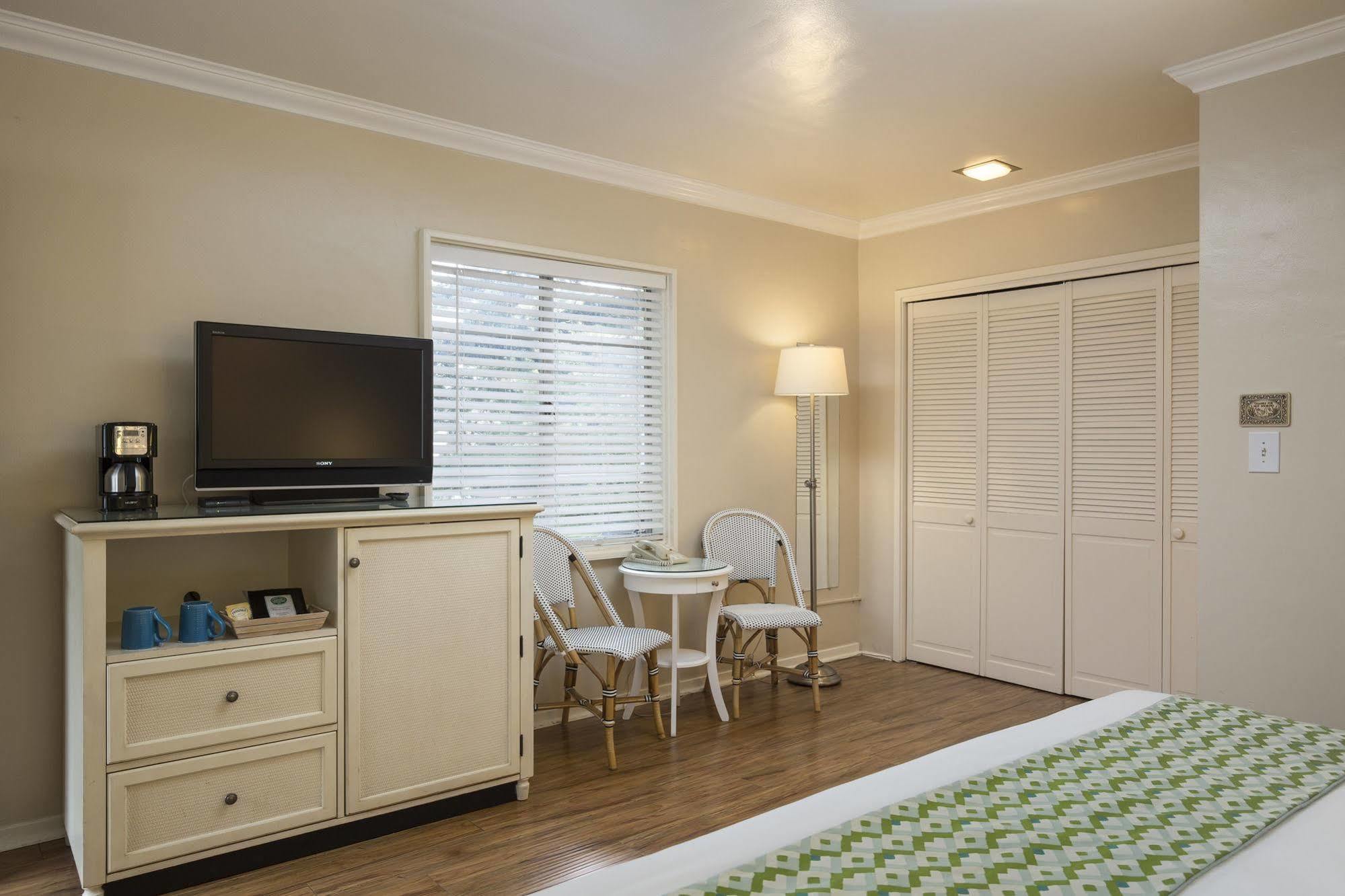 Monte Inn Carmel-by-the-Sea