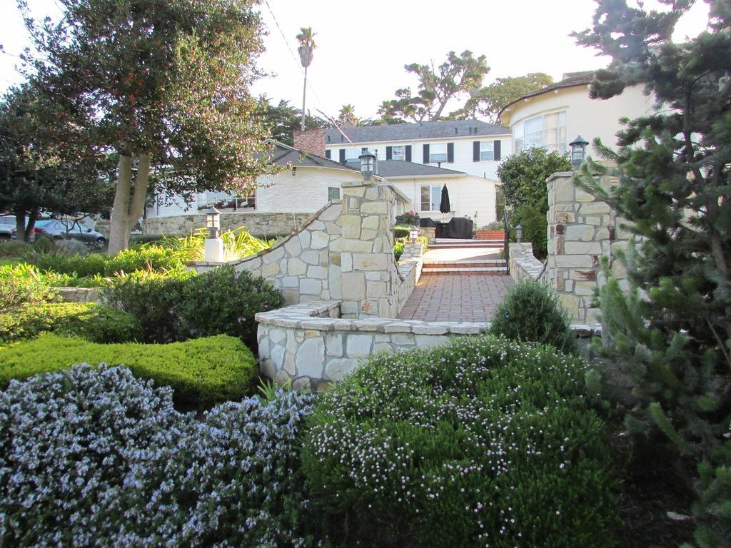 The Colonial Terrace Inn Carmel-by-the-Sea