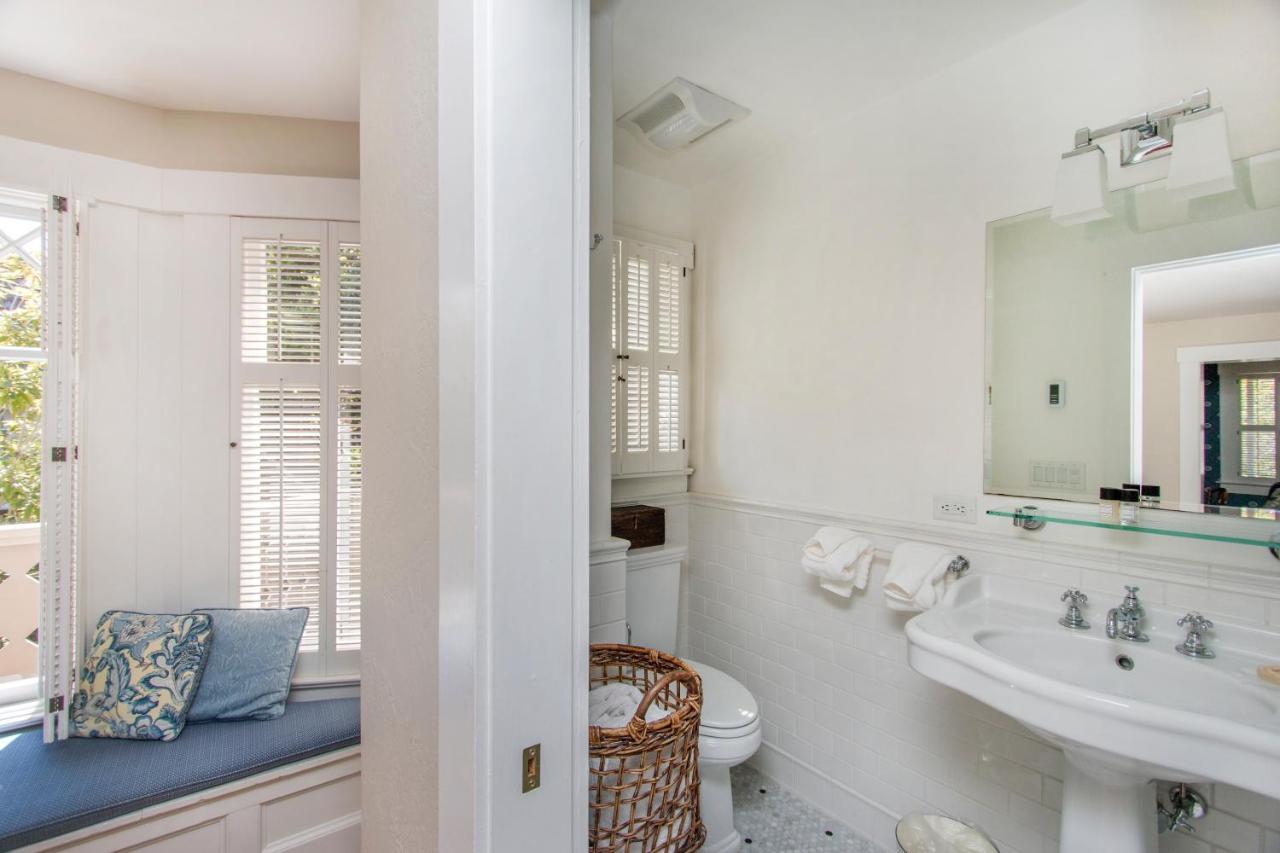 Sea View - Inn Carmel-by-the-Sea