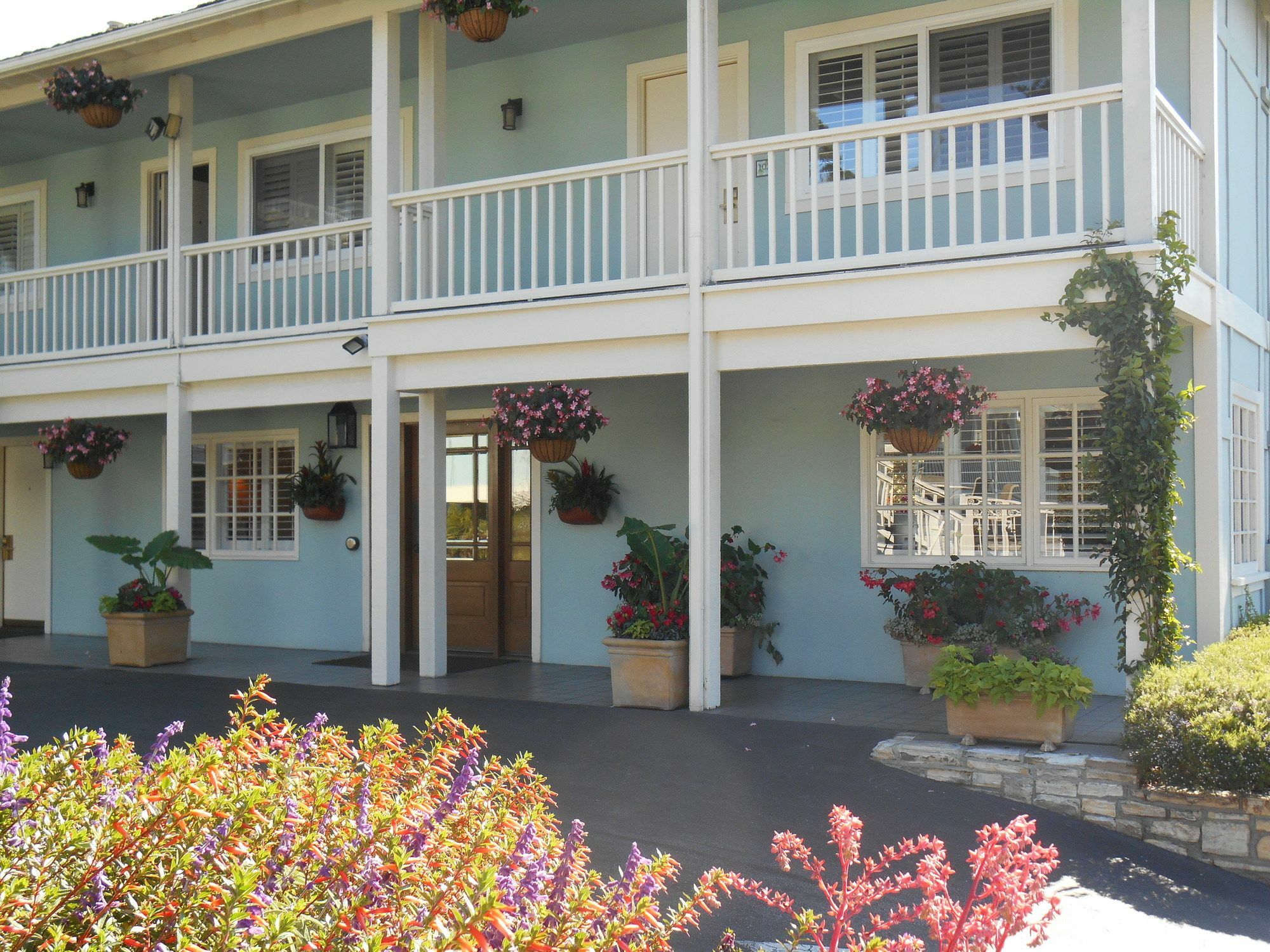 Bay View Hotel 3*